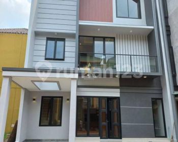 Dijual Rumah Mewah Siap Huni Cluster Atlanta, Gading Serpong